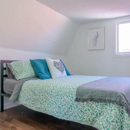 Amazing Location In Saint John 2 Bedroom Modern Parking New Exteriör bild