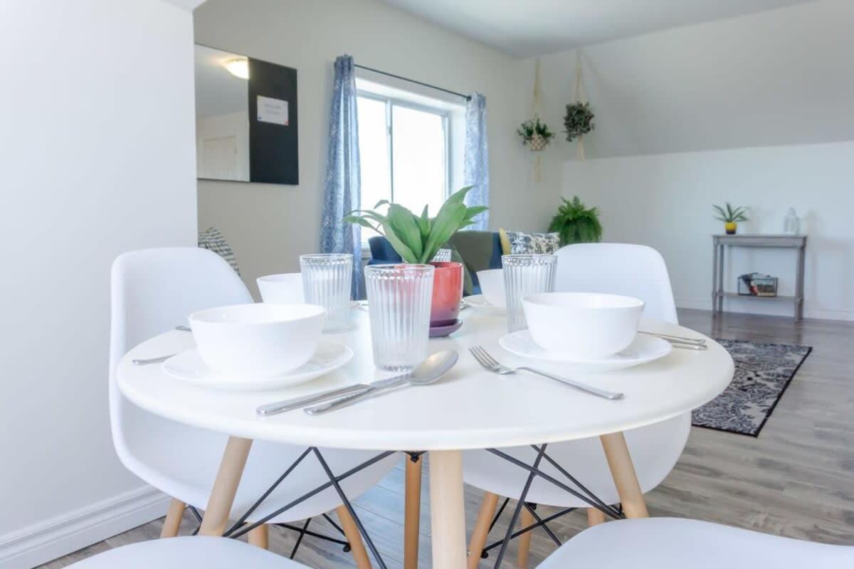Amazing Location In Saint John 2 Bedroom Modern Parking New Exteriör bild