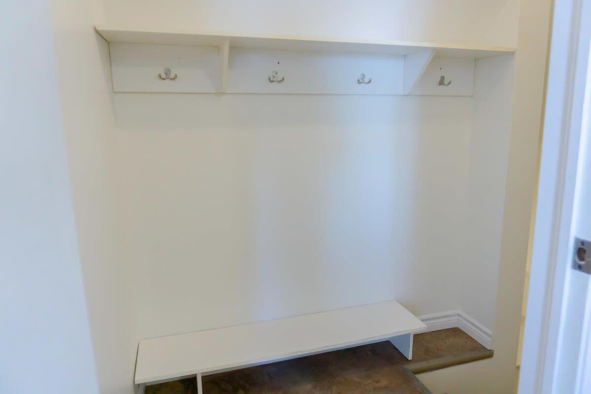 Amazing Location In Saint John 2 Bedroom Modern Parking New Exteriör bild