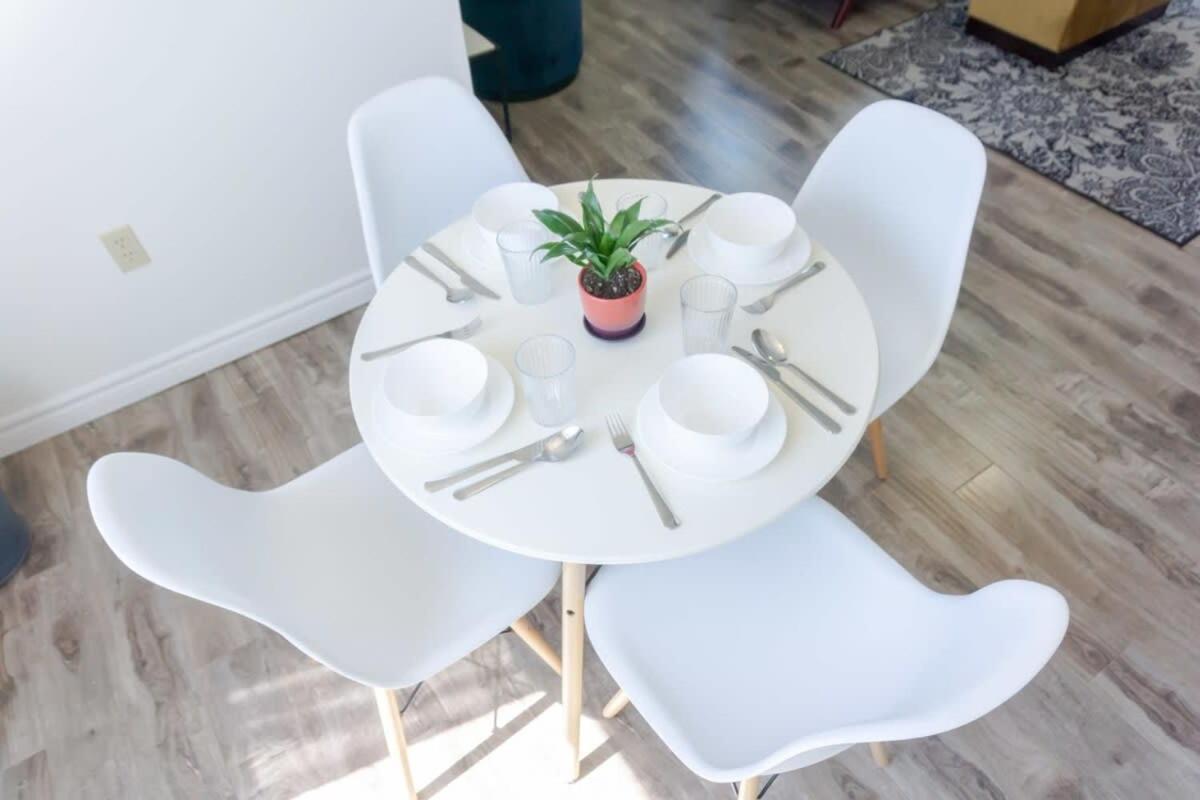 Amazing Location In Saint John 2 Bedroom Modern Parking New Exteriör bild