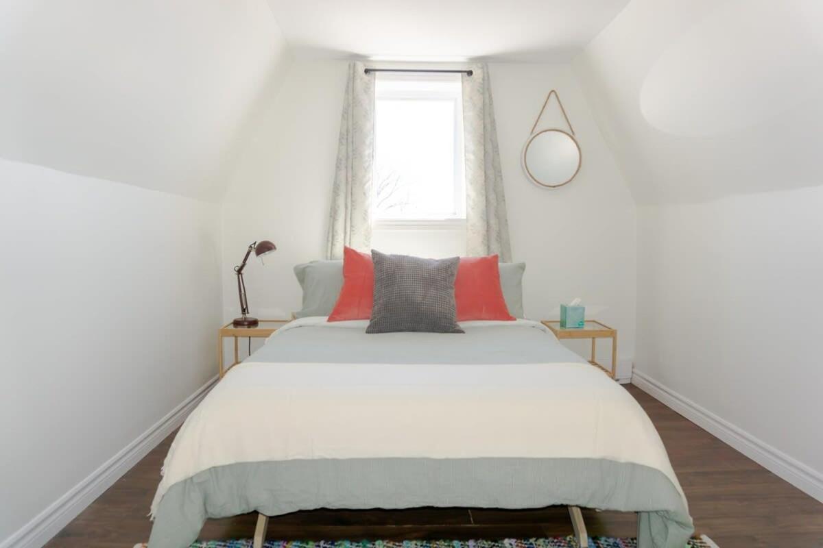 Amazing Location In Saint John 2 Bedroom Modern Parking New Exteriör bild